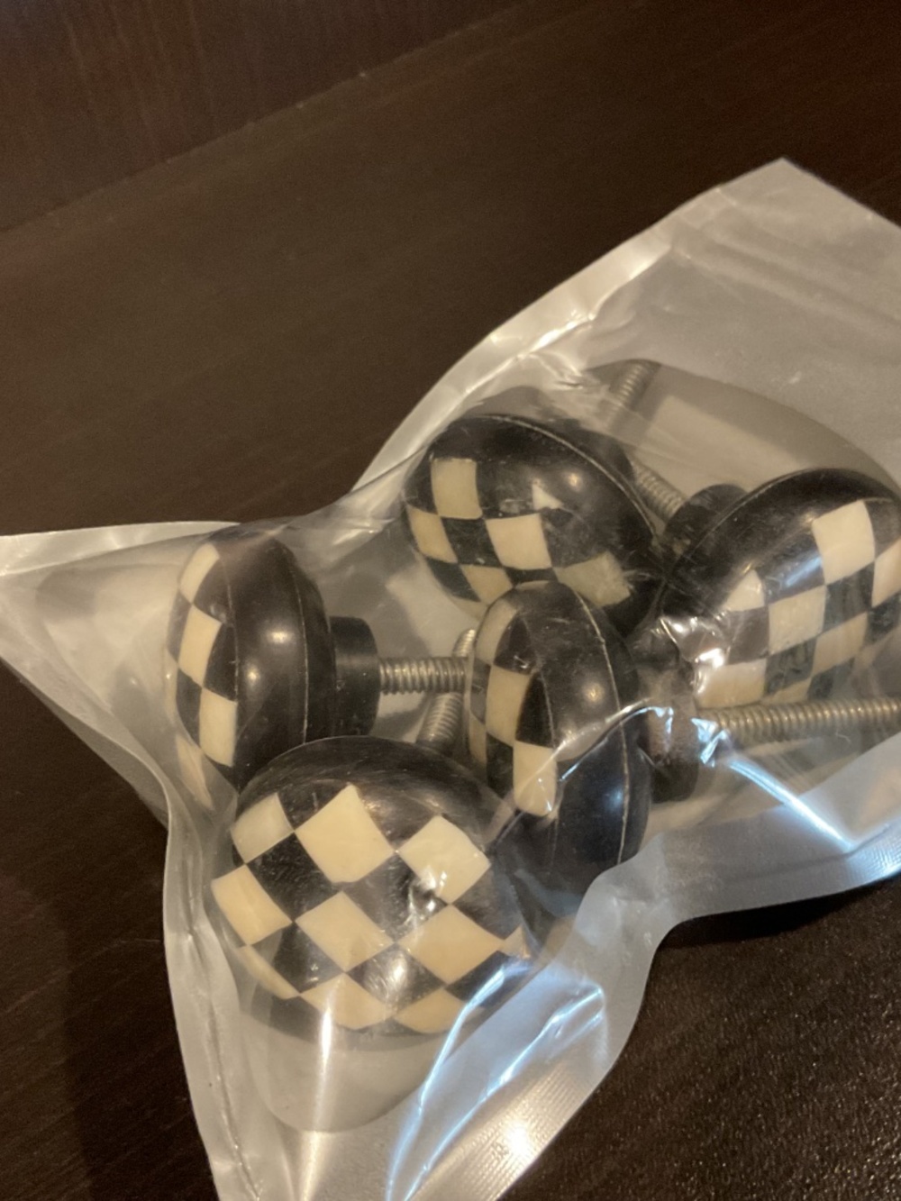 Unique check knobs - Picture 3 of 3